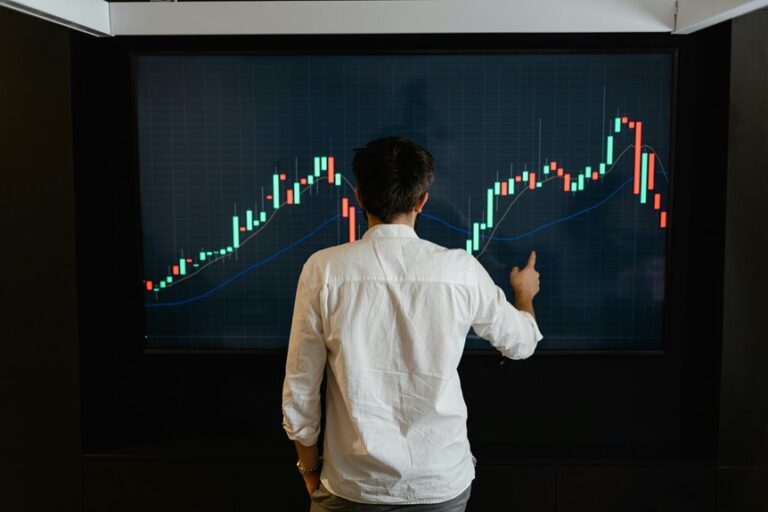 Market Intelligence Tracker: 900814501, 1721279210, 623444854, 339880530, 654342528, 693118402